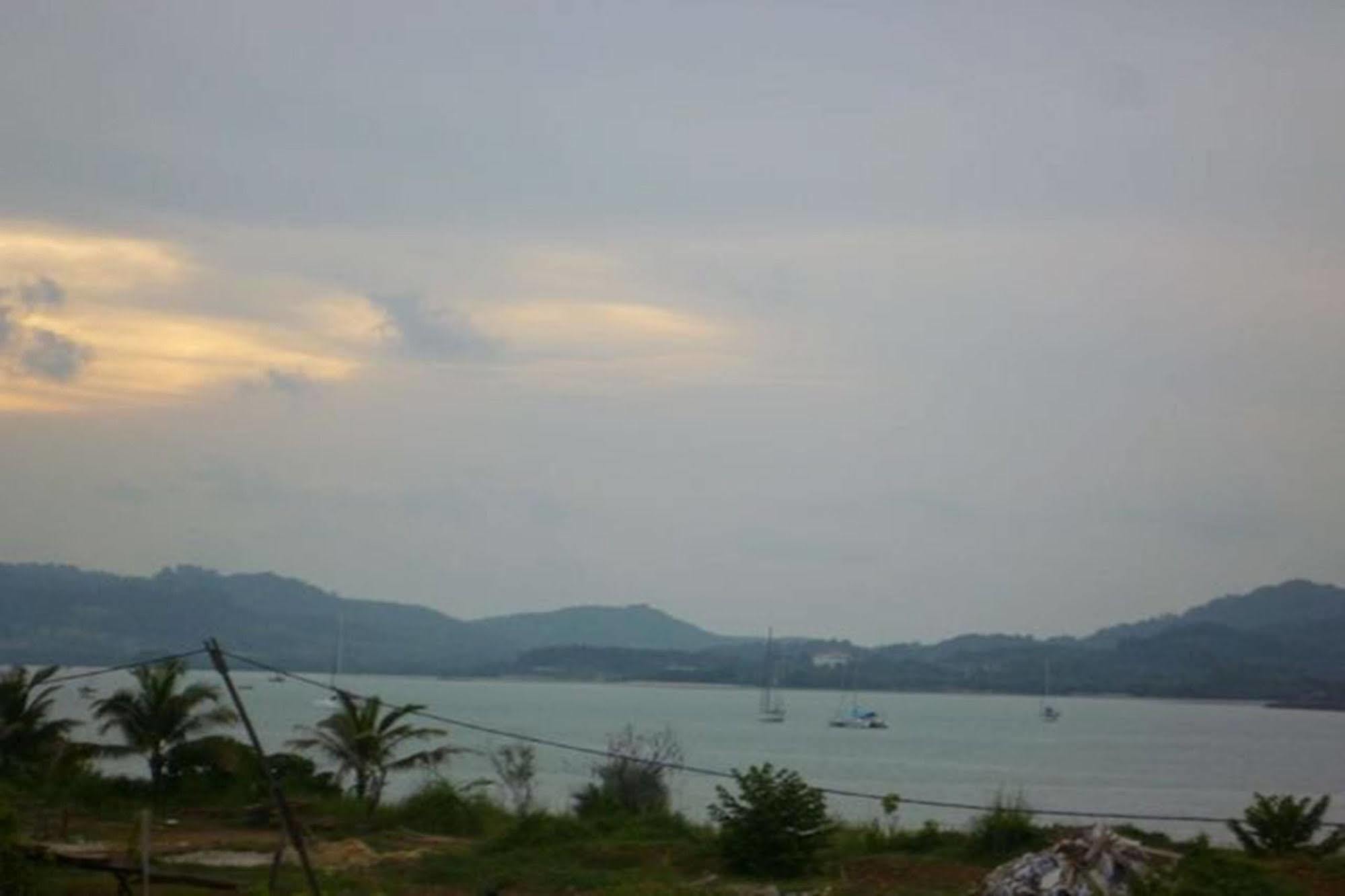 One Motel And Cafe กัวห์ ภายนอก รูปภาพ